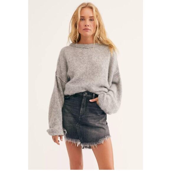 NWT Free People Bailey Grey Denim Fringed Mini Skirt Size 24 - Picture 1 of 14